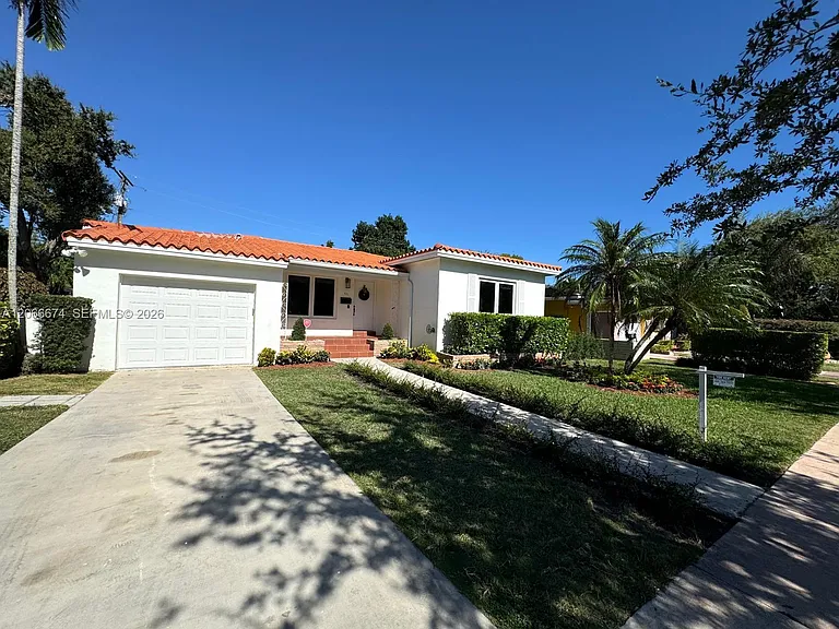 431 Candia Ave — Photo 8