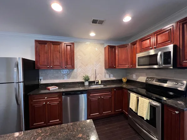 5014 Quebec St, College Park, MD 20740