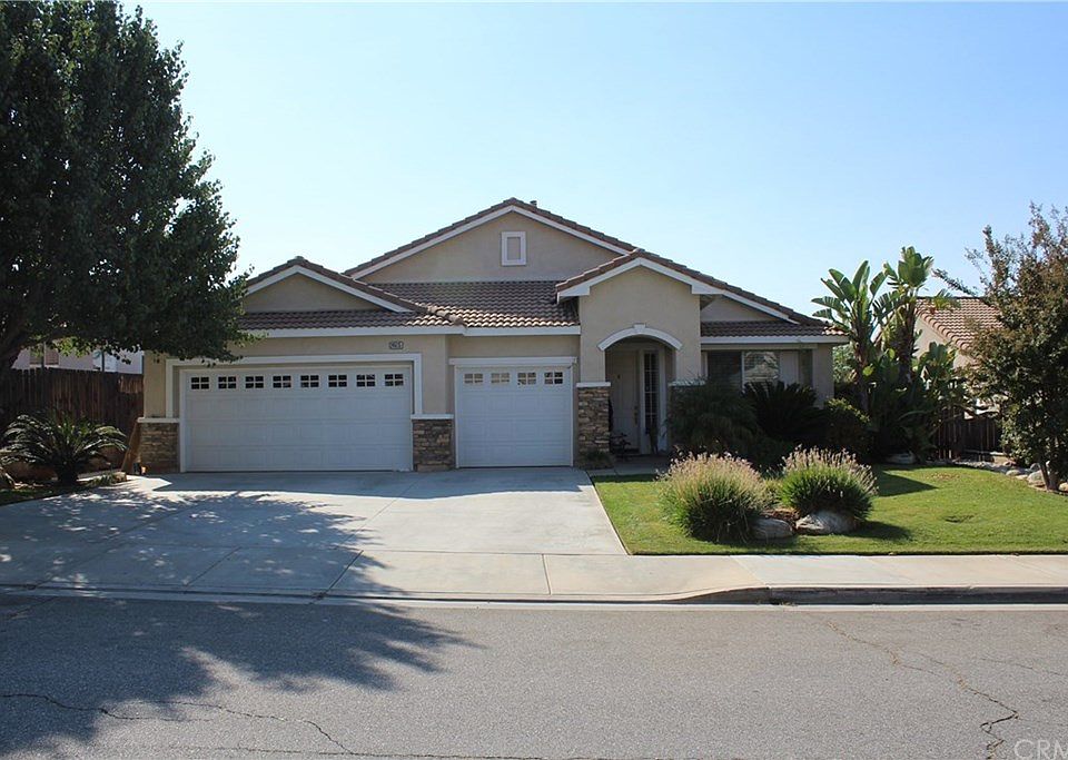 1st image of 24615 Dunlavy Ct