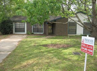 123 Pinewood Dr, Millbrook, AL 36054