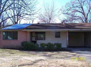 2914 Edgewood Dr, Pine Bluff, AR 71603