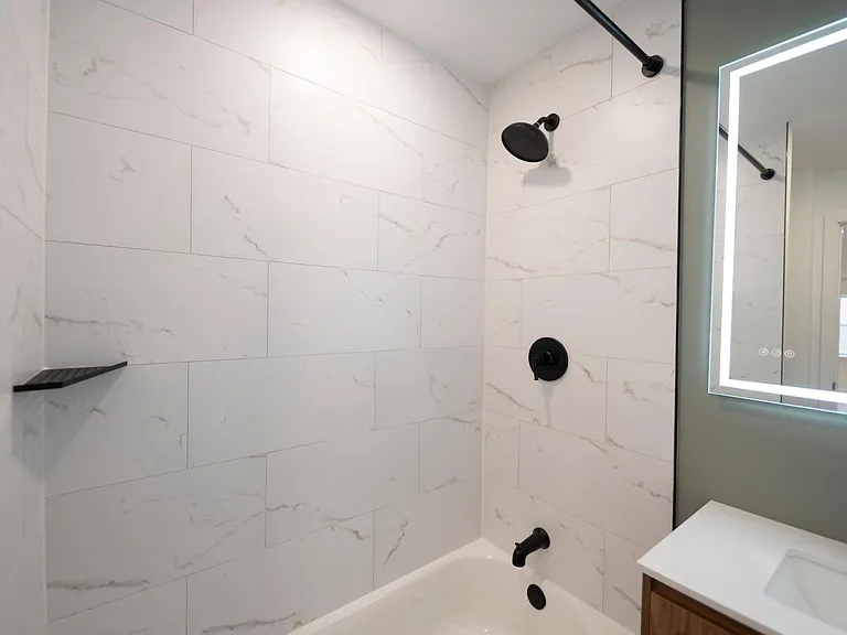 4902 Chestnut St #303 — Photo 5
