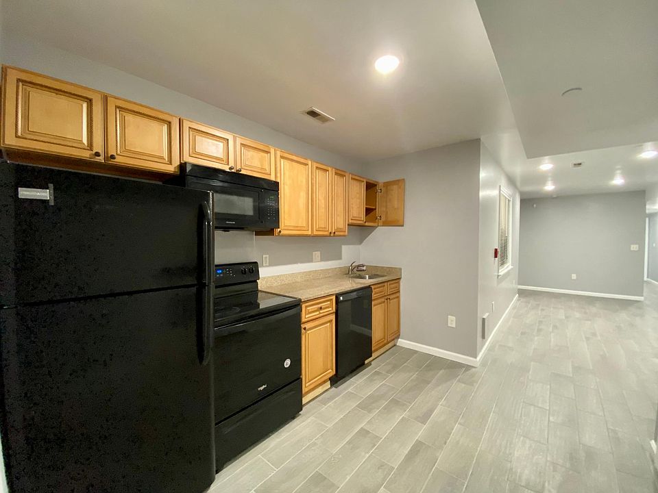 1st image of 1723 N 17th St #A