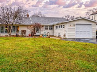7 Beverly Pl, Munster, IN 46321