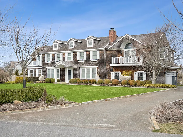 26 Ogden Ln — Photo 1