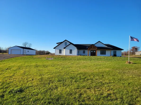 1745 Mahogany St, Mora, MN 55051