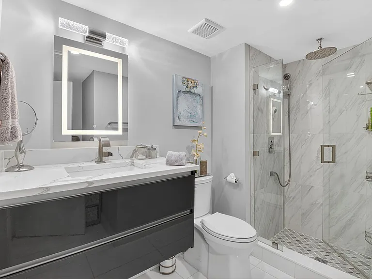 9299 Vista Del Lago #16D — Photo 25