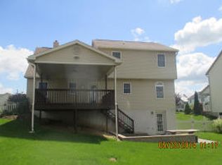 24 Township Line Dr, Fredericksburg, PA 17026