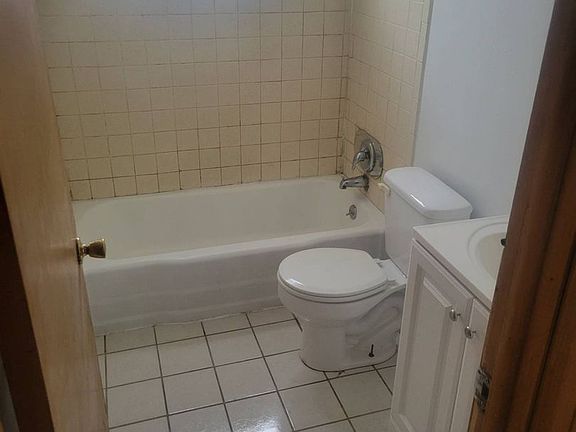 3rd image of 1601 W Bolivar Ave APT 2