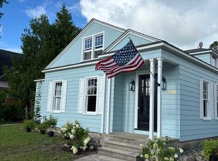 206 S Benton St, Cheboygan, MI 49721
