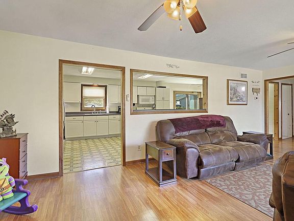 3rd image of 6408 246th AVENUE