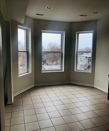5th image of 6411 S Maryland Ave #3