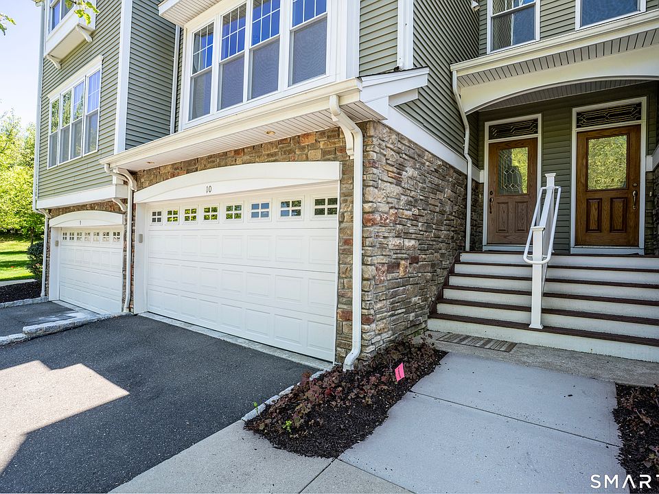 1st image of 10 Lawrence Avenue #10