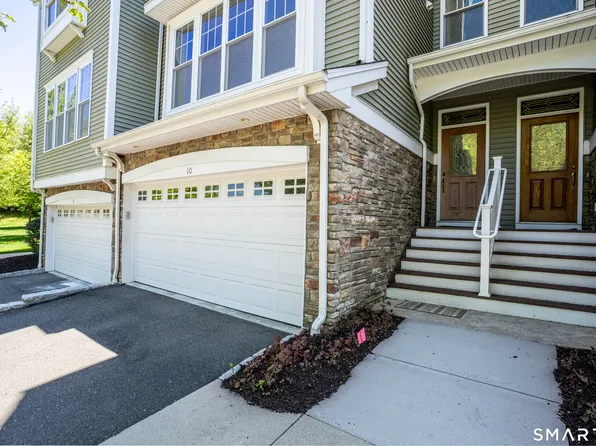 10 Lawrence Avenue #10, Danbury, CT 06810