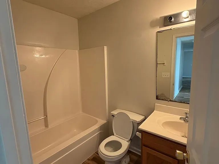 801 N Garfield St — Photo 14