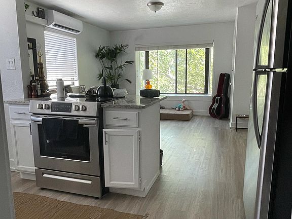 3rd image of 155 S 400 E