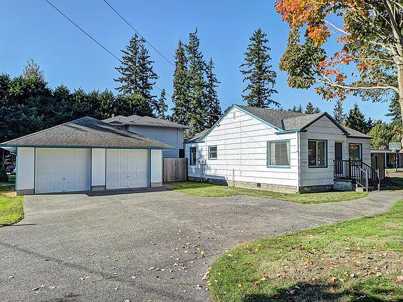 2nd image of 7704 60th Dr NE