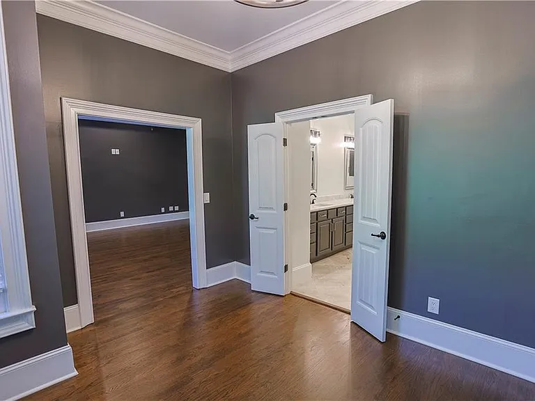 1294 Lenox Park Blvd — Photo 40