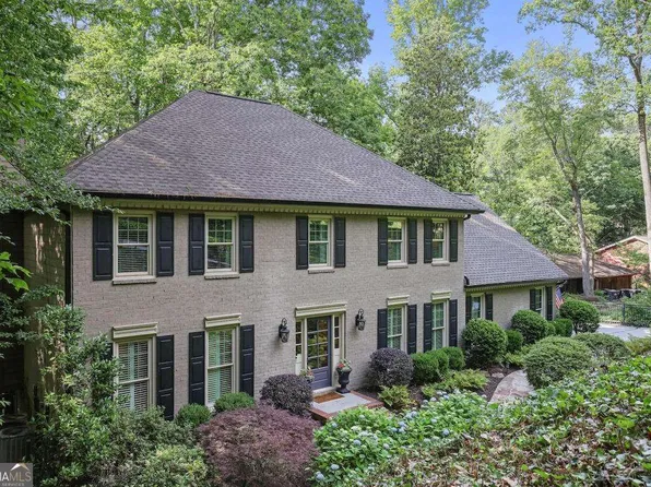 960 Lost Forest Dr, Sandy Springs, GA 30328