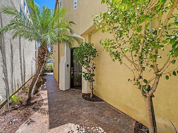 4th image of 11253 Miro Cir
