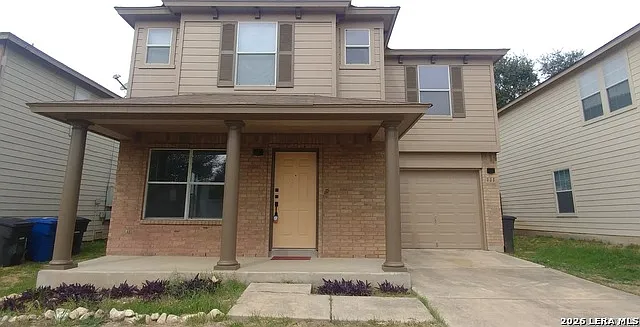 111 Cindy Lou Dr — Photo 1