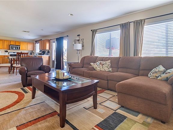 4th image of 38602 Kelsey Ct