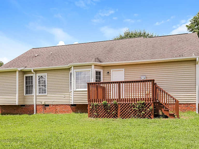 235 Lorraine Dr — Photo 14