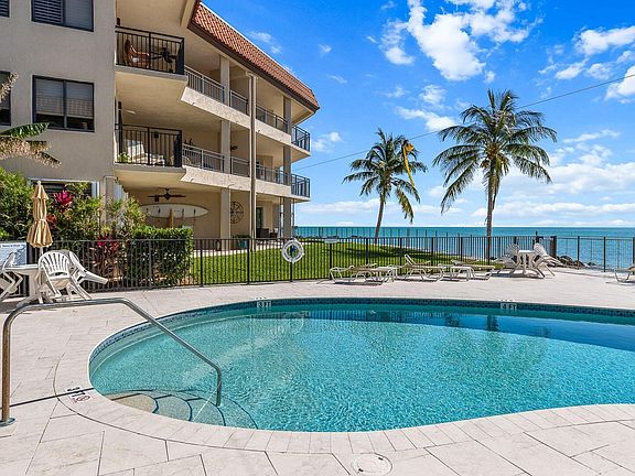 4th image of 1001 W Ocean Dr Unit 1-201