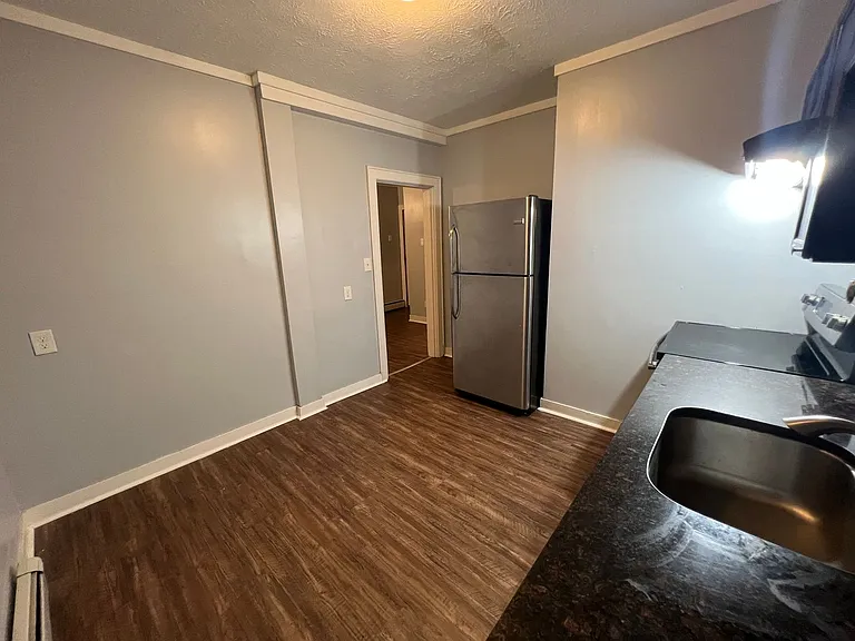 159 Elm St — Photo 3