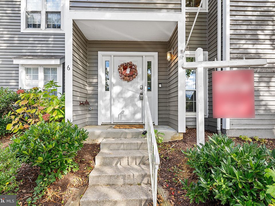 1st image of 6 Edgewood Green Ct
