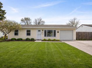 525 Glen Ave, Romeoville, IL 60446