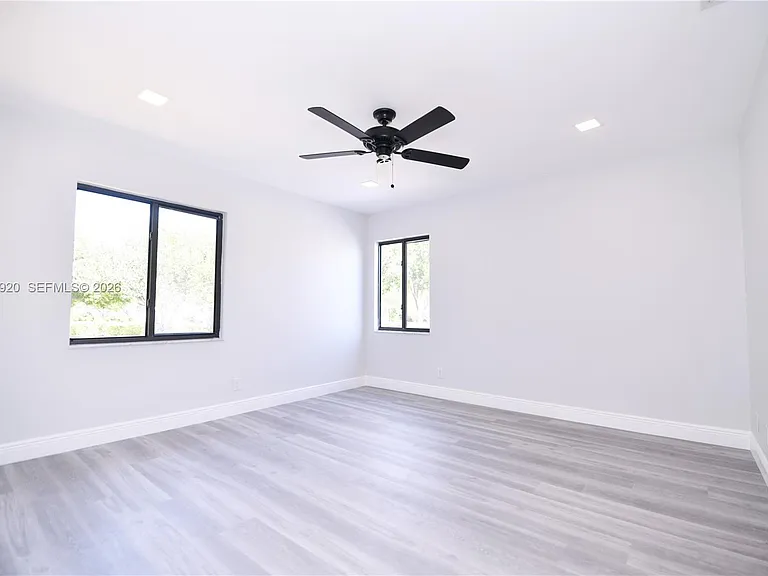 2315 SW 22nd Ave #2020 — Photo 8