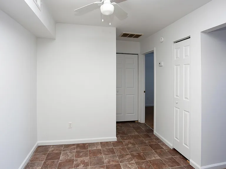 Five Points Courtyard Apartments — Photo 56
