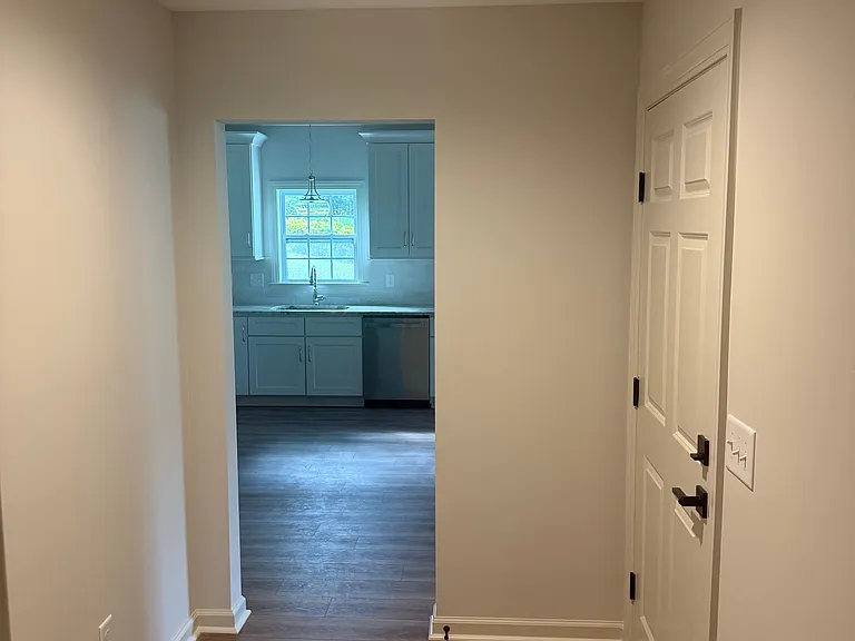 6735 Hill St — Photo 5