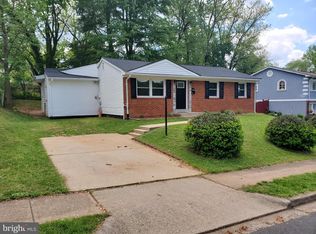 13811 Greenwood Dr, Woodbridge, VA 22193