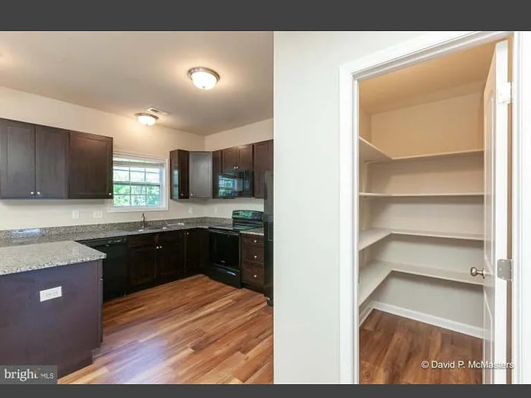 54 Beaulah Ct — Photo 8