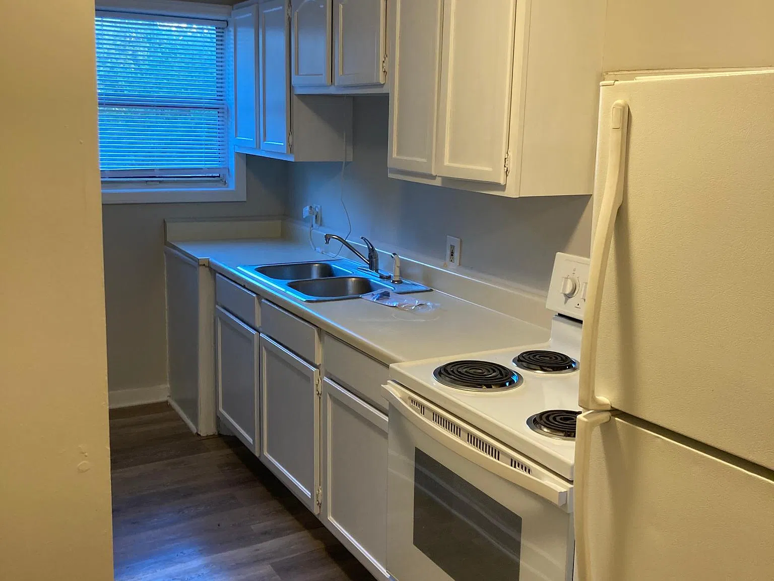 727 N Maple St — Photo 1