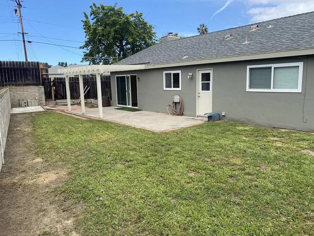 4911 Diane Pl — Photo 3