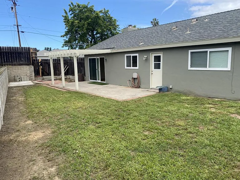 4911 Diane Pl — Photo 3