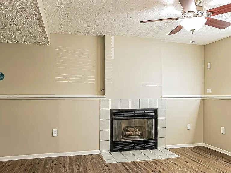 794 Wallinger Dr — Photo 7