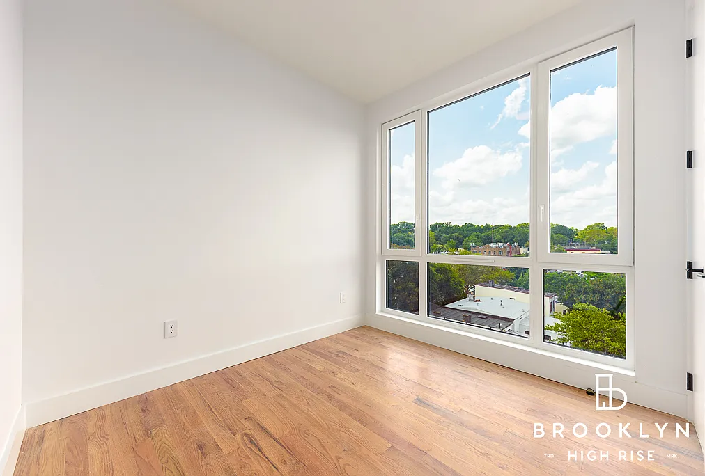 2667 Fulton Street — Photo 4
