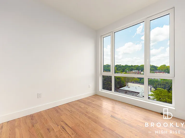 2667 Fulton St #7G — Photo 5