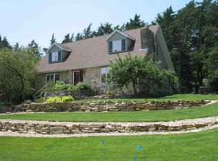 1725 Sheffield Cir, Manhattan, KS 66503