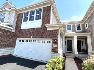 1014 Ravendale Ct, Naperville, IL 60540