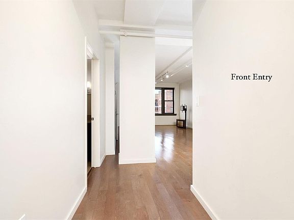 5th image of 915 Olive St APT 1208
