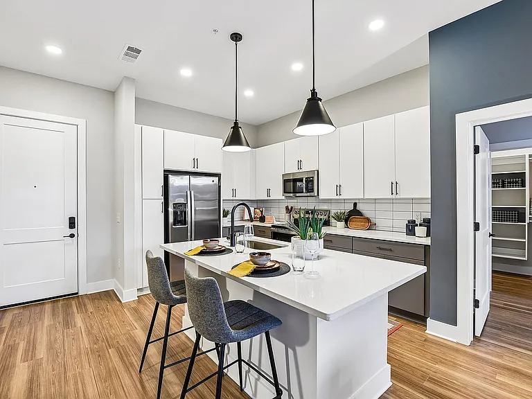 28-web-or-mls-Unit L03-S2504-009