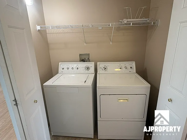 7107 W 56th St #22 — Photo 13