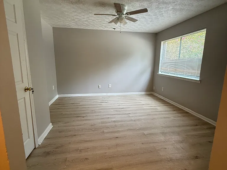 904 Pine Oak Trl — Photo 23