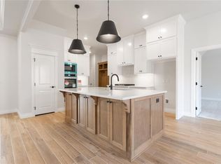 5716 Lantana Ln, Edmond, OK 73034