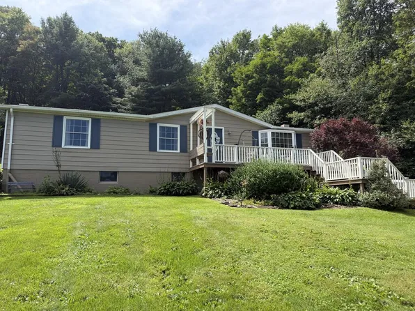 127 Charcoal Ln, Meyersdale, PA 15552